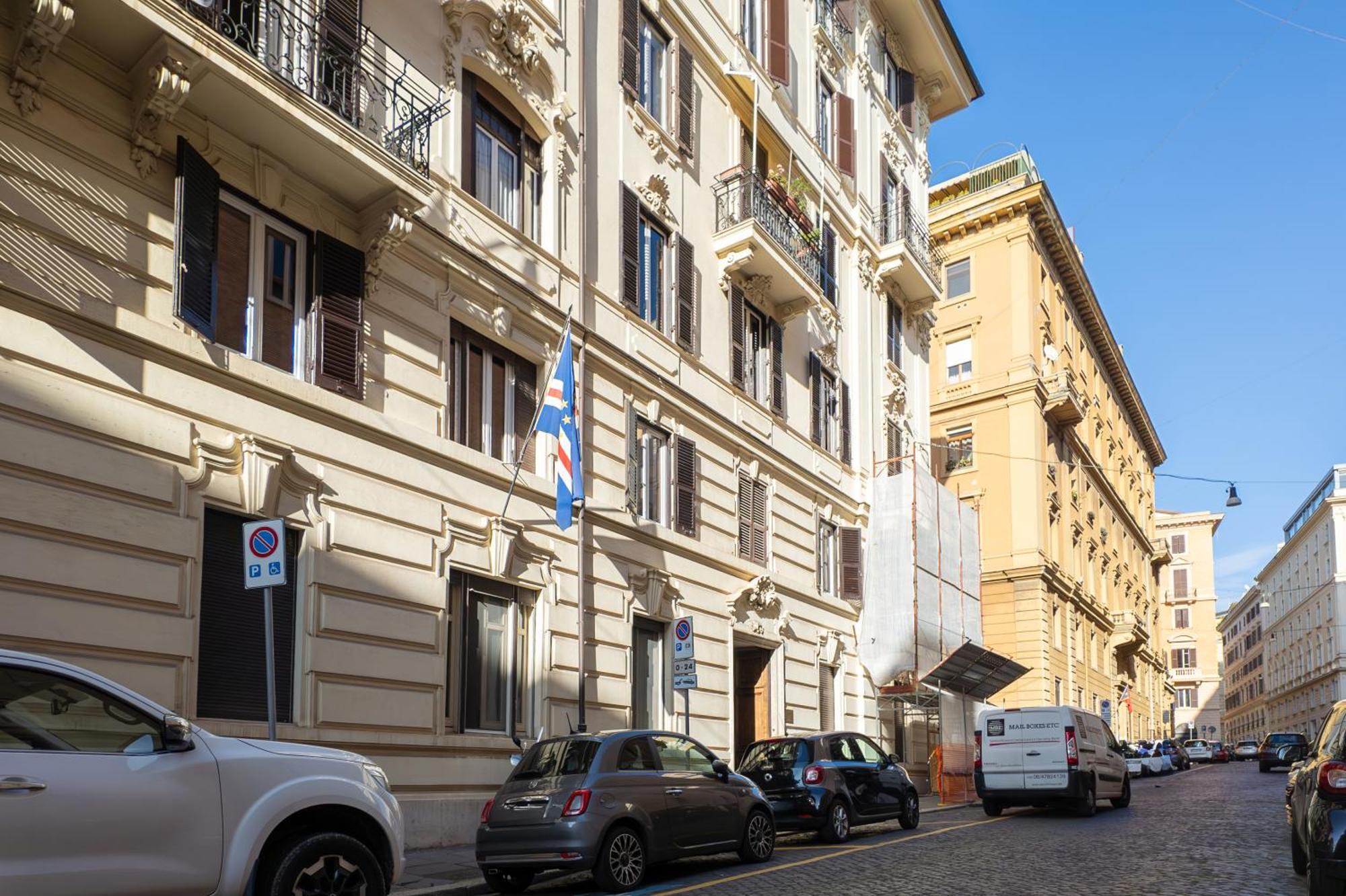 C3 Top Class Apartment, 2 Camere Da Letto, 2 Bagni, Giardino Distante 15 Minuti A Piedi Da Fontana Di Trevi Roma Eksteriør bilde