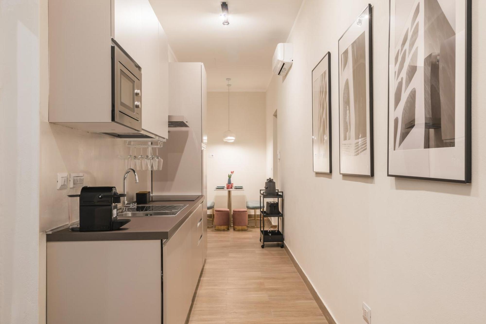 C3 Top Class Apartment, 2 Camere Da Letto, 2 Bagni, Giardino Distante 15 Minuti A Piedi Da Fontana Di Trevi Roma Eksteriør bilde